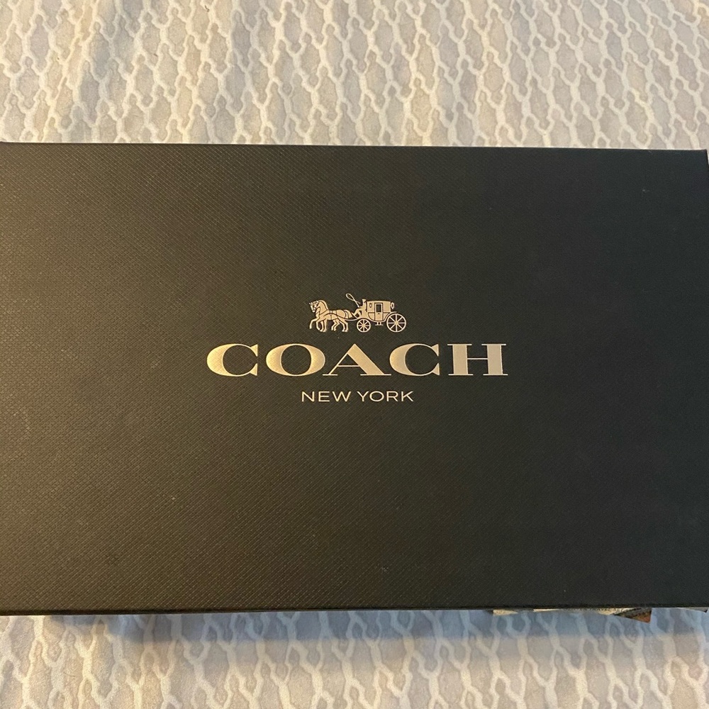 Coach passport set